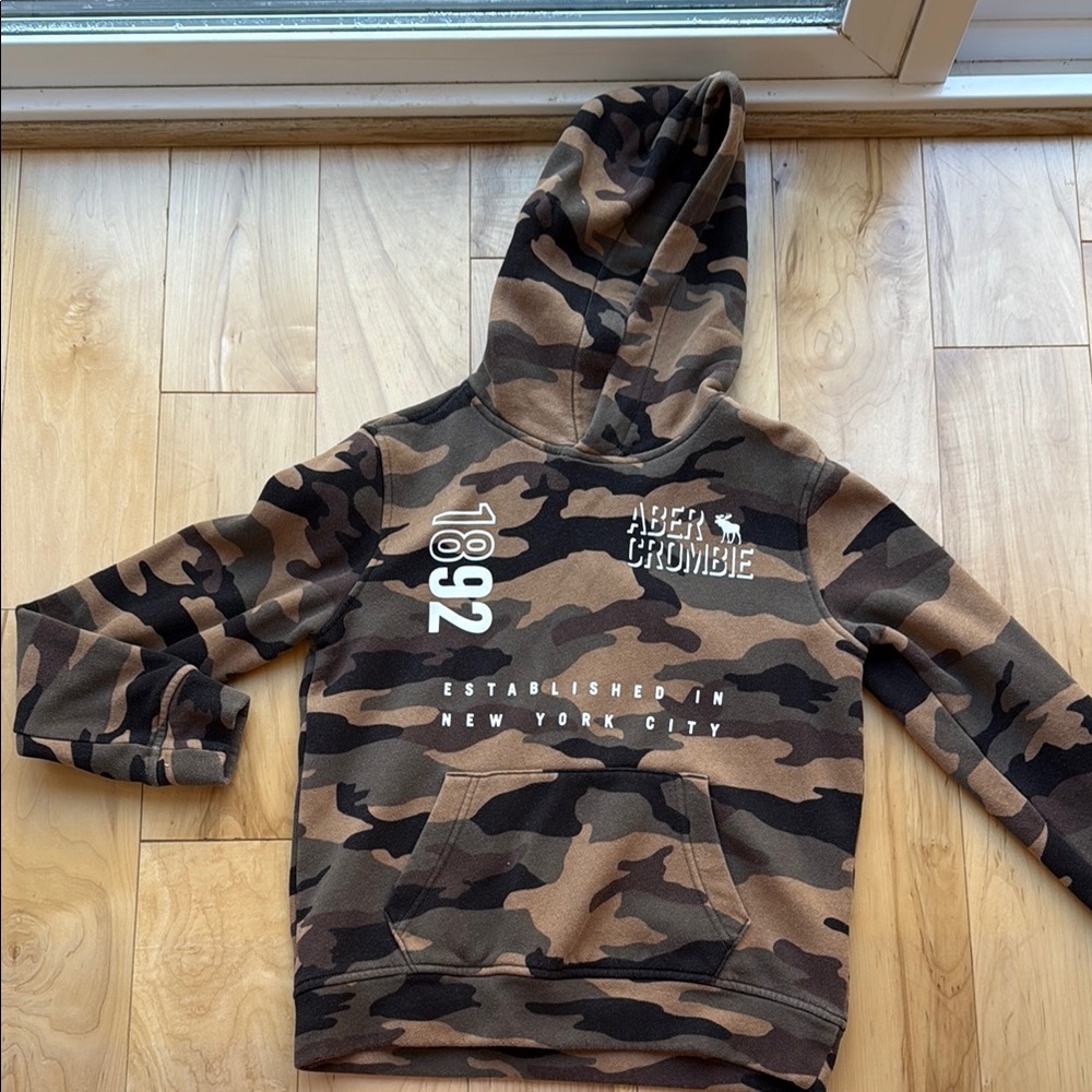 Abercrombie & Fitch Brown and Black Camouflage Hoodie kids